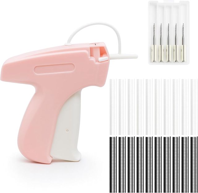 KELAV Etikettierpistole für Kleidung Set, Mit 5 Ersatznadeln & 2000 Heftfäden (1000 Schwarz, 1000 Weiß), Tagging Gun, Heftpistole, Textilpistole, Für Preisschilder, Etiketten an Textilien​